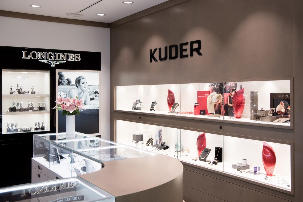 Shop Innen von Juwelier Kuder